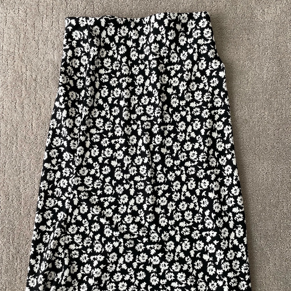 Rachel Zoe Black and White Floral midi Skirt